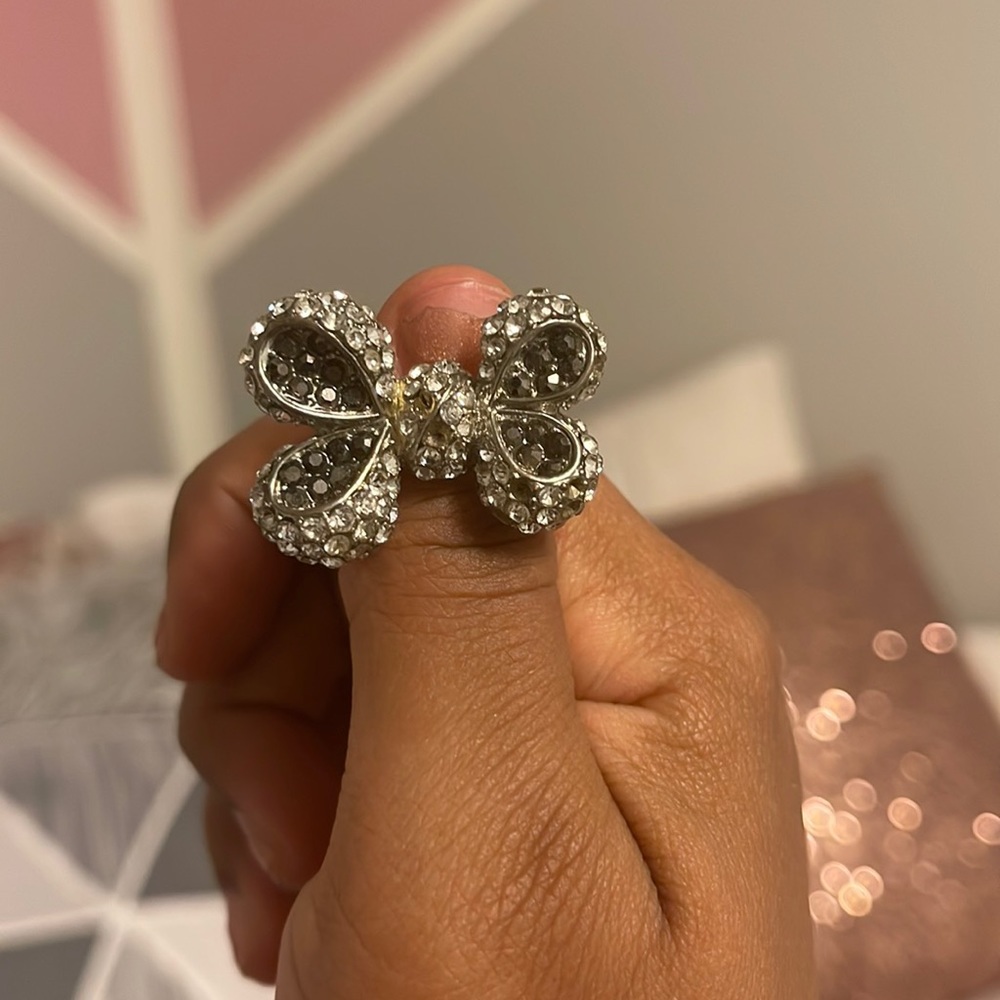 Black and Clear Crystal Bow Ring ‼️BUNDLE AND SAVE‼️